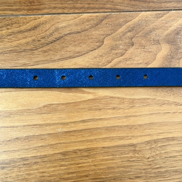 Gap M blue textured metallic genuine leather belt - Picture 3 of 5